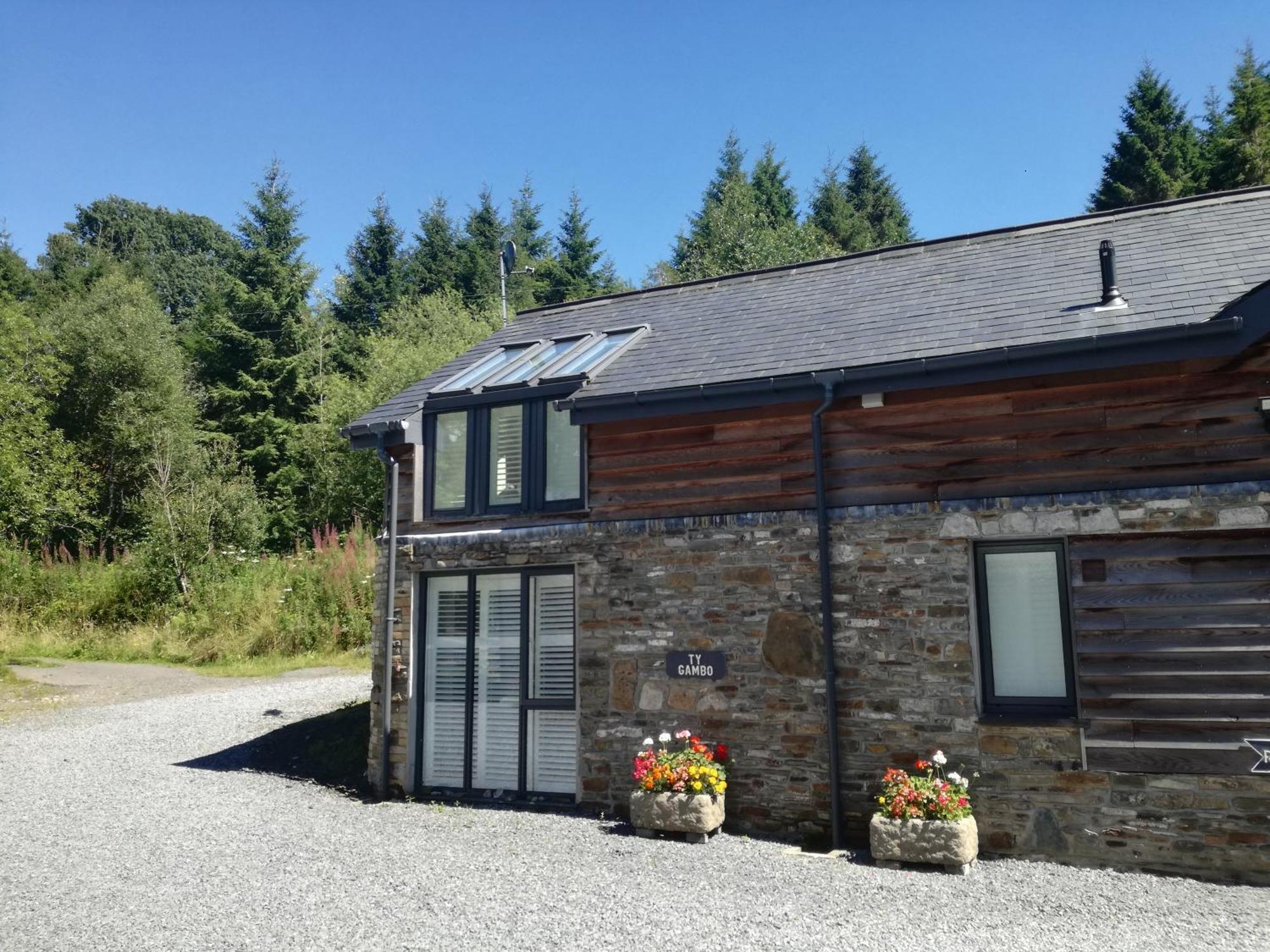Swansea Valley Holiday Cottages Cilybebyll Kültér fotó