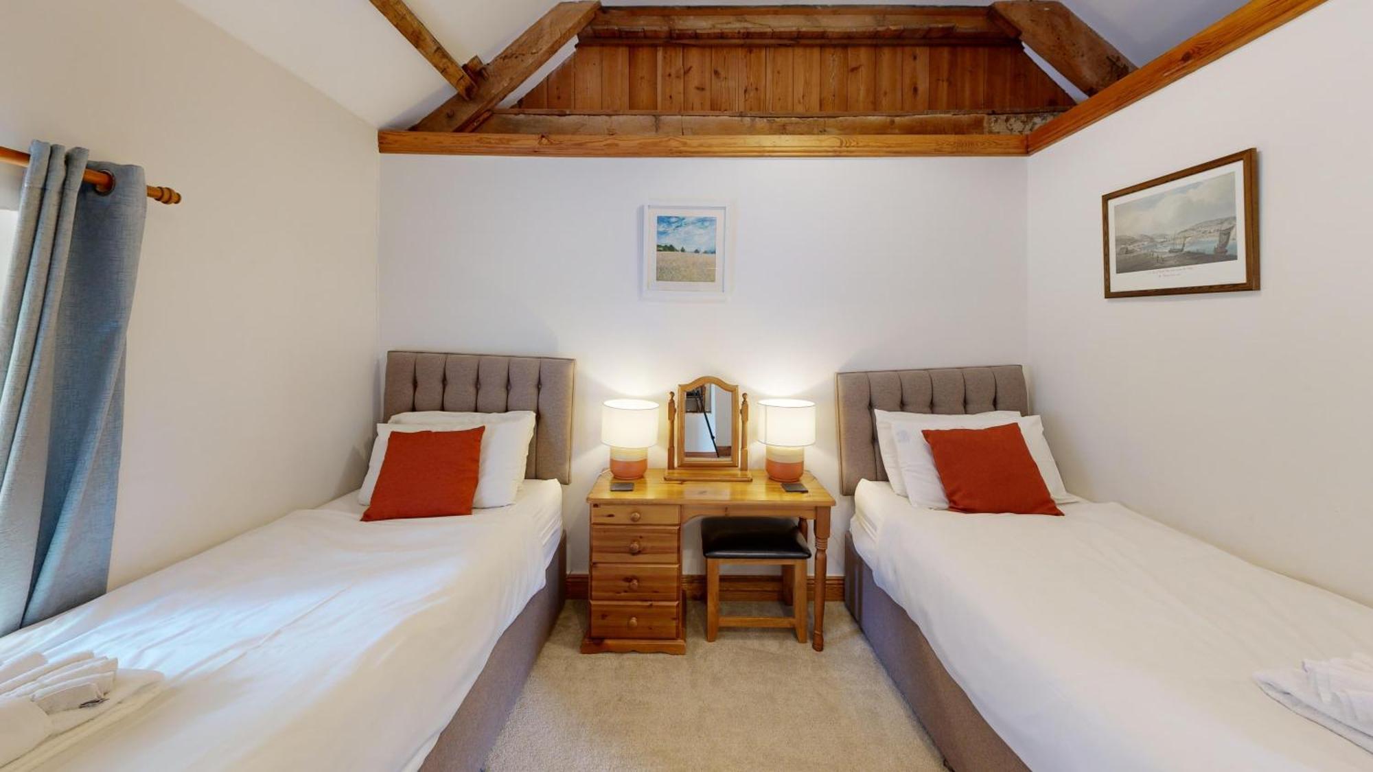 Swansea Valley Holiday Cottages Cilybebyll Kültér fotó