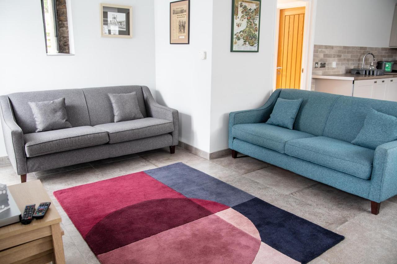Swansea Valley Holiday Cottages Cilybebyll Kültér fotó